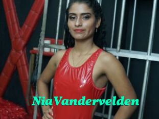 NiaVandervelden