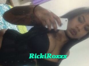 RickiRoxxx