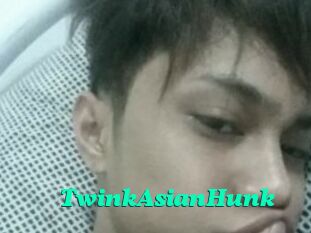 TwinkAsianHunk