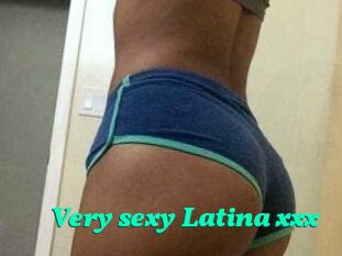 Very_sexy_Latina_xxx