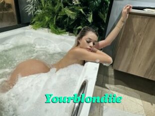 Yourblondiie